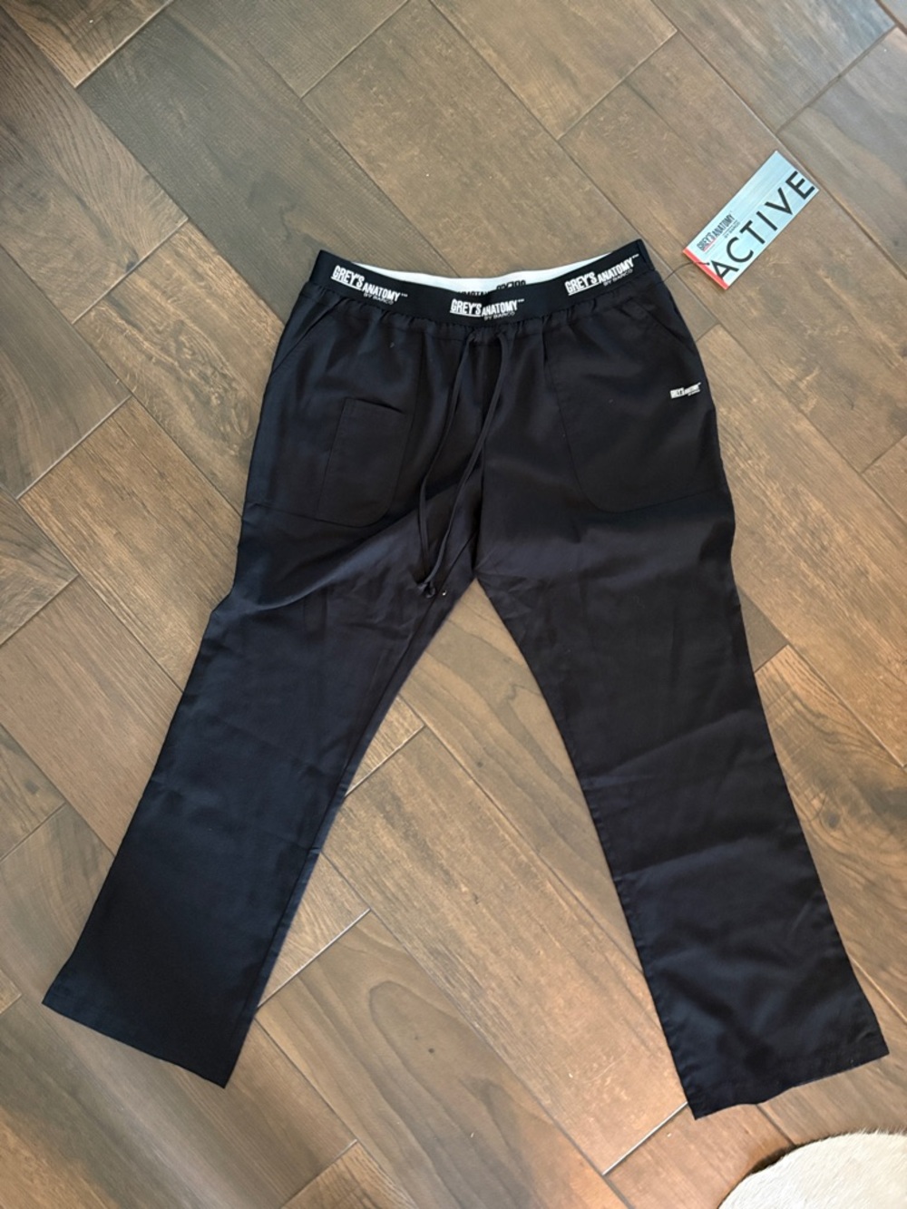 Grey’s Anatomy medium petite Scrub pants